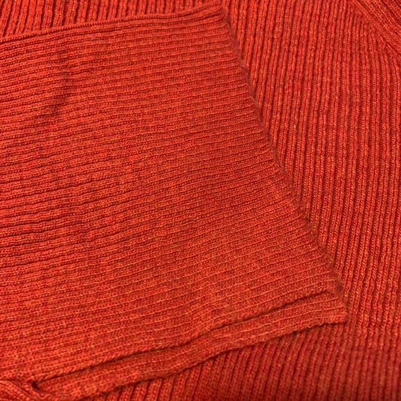 REDDISH ORANGE OFF THE SHOULDERS SWEATER TIE TOP - Picture 8 of 10